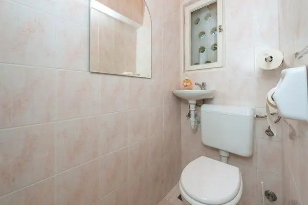 Ev (Lidi - 30 m from beach - H(6+2))