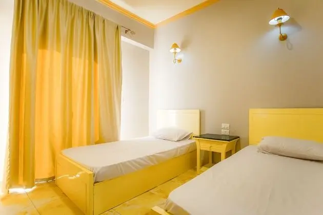 Comfort Tek Büyük veya İki Ayrı Yataklı Oda