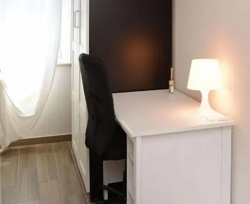 Büyük Yataklı Tek Kişilik Oda