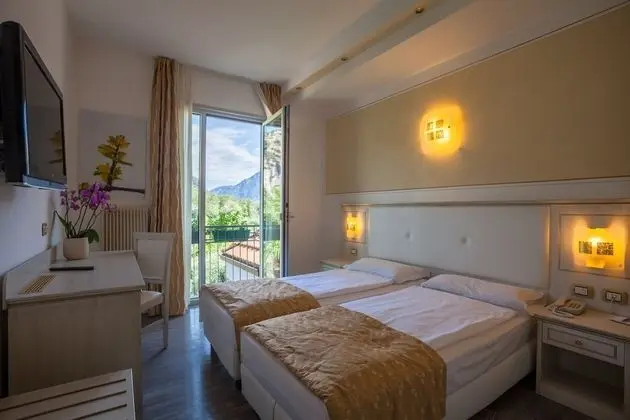 Classic Büyük Yataklı Tek Kişilik Oda