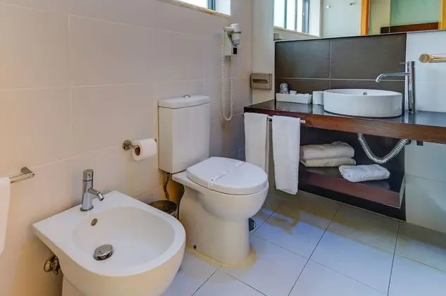 Superior Tek Büyük Yataklı Oda, Havuz Manzaralı