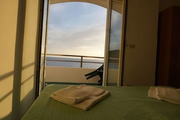 Panoramic Tek Büyük veya İki Ayrı Yataklı Oda, Deniz Manzaralı