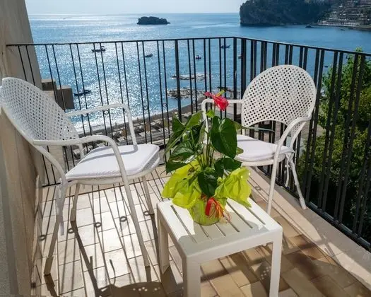 Economy Üç Kişilik Oda, Deniz Manzaralı