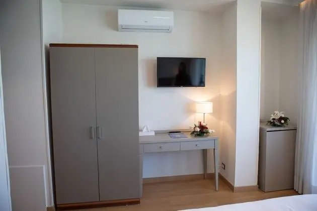 Superior Tek Büyük veya İki Ayrı Yataklı Oda, Göl Manzaralı