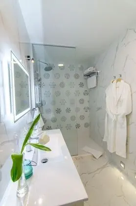 Deluxe İki Ayrı Yataklı Oda