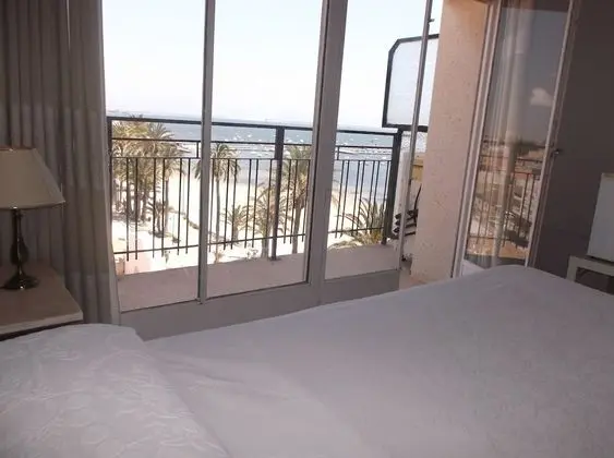 Tek Büyük Yataklı Oda, Kısmi Deniz Manzaralı