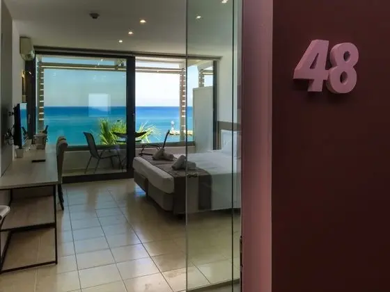 1 Çift Kişilik Veya 2 Tek Kişilik Yatak Sea View
