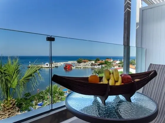 1 Çift Kişilik Veya 2 Tek Kişilik Yatak Sea View
