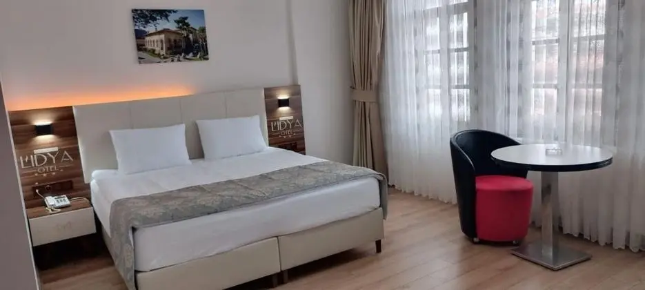 Standart Oda, Şehir veya Dağ Manzaralı