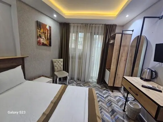 Standart Oda, Şehir Manzaralı