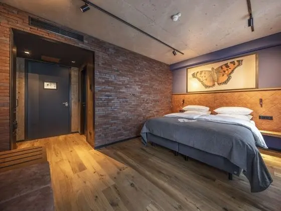 Comfort Tek Büyük Yataklı Oda