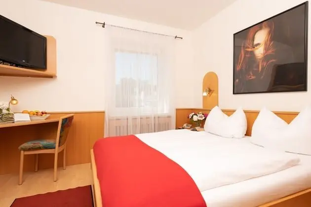Tek Büyük Yataklı Oda