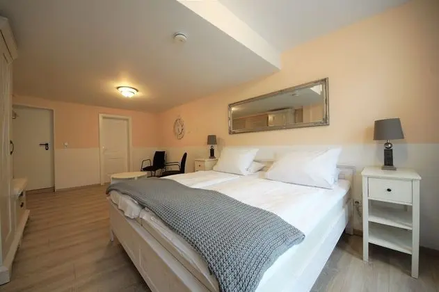 Comfort Tek Büyük Yataklı Oda