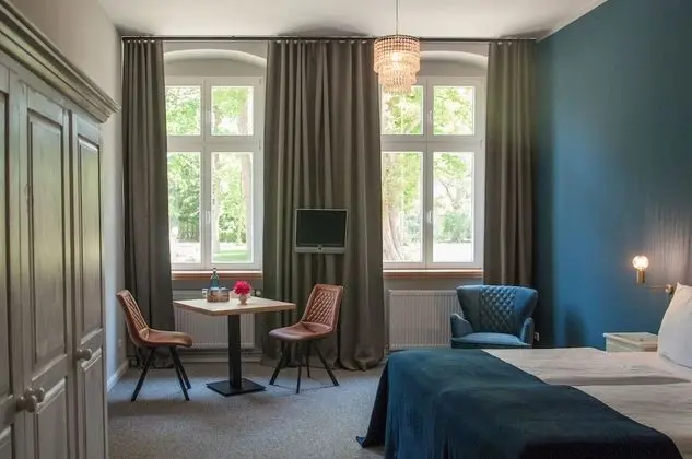 Comfort Tek Büyük Yataklı Oda