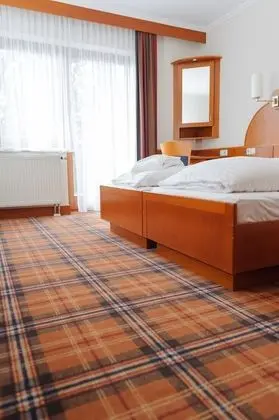 Classic Tek Büyük Yataklı Oda