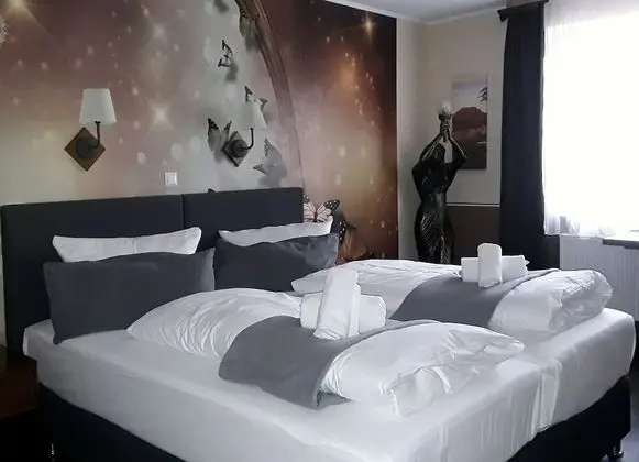 Economy Tek Büyük Yataklı Oda