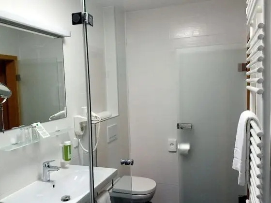 Economy Tek Büyük Yataklı Oda