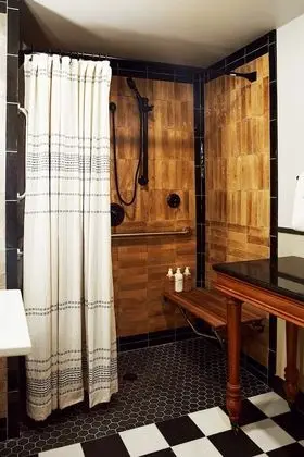 Deluxe Two King Suite