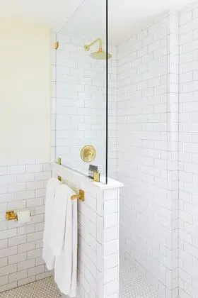 Standard Oda, 1 Büyük (Queen) Boy Yatak, Sigara İçilmez, Özel Banyo