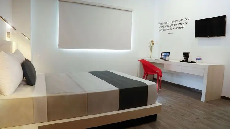 Business Tek Büyük Yataklı Oda, 1 Büyük (Queen) Boy Yatak, Özel Banyo, Kule