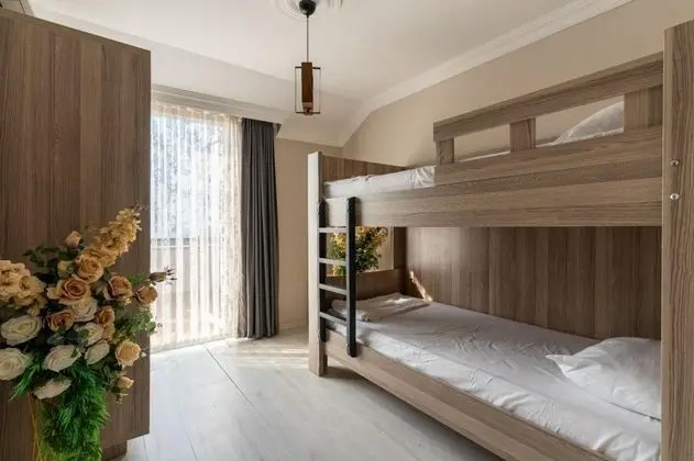 Suit Oda Dört Kişilik, Deniz Manzaralı, Klimalı