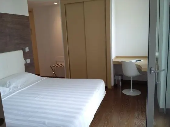 Deluxe Büyük Yataklı Tek Kişilik Oda, Deniz Manzaralı (no balcony)