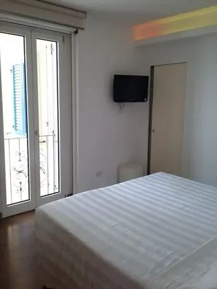 Deluxe Büyük Yataklı Tek Kişilik Oda, Deniz Manzaralı (no balcony)