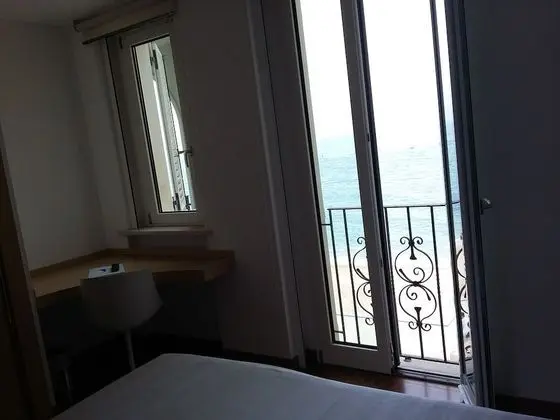 Deluxe Büyük Yataklı Tek Kişilik Oda, Deniz Manzaralı (no balcony)