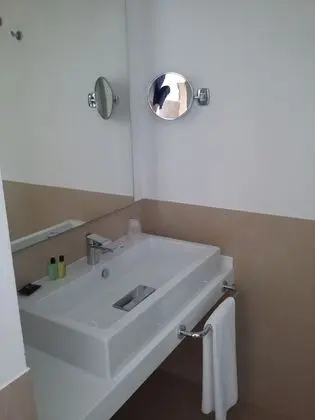 Deluxe Büyük Yataklı Tek Kişilik Oda, Deniz Manzaralı (no balcony)