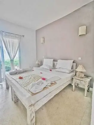 Comfort Tek Büyük Yataklı Oda, Bahçe Manzaralı