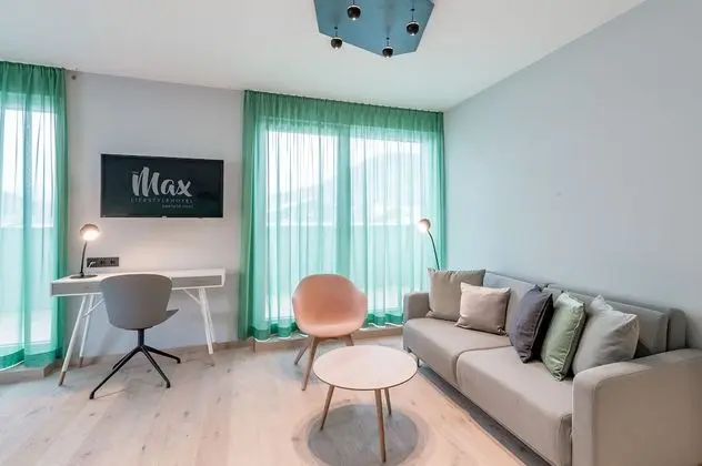 Deluxe Tek Büyük Yataklı Oda