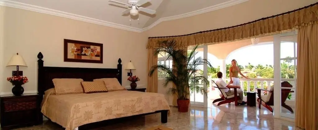 3BR Crown Villa with 3 King beds