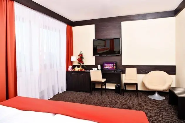 Business Süit (1 Living Room + 1 Bedroom)