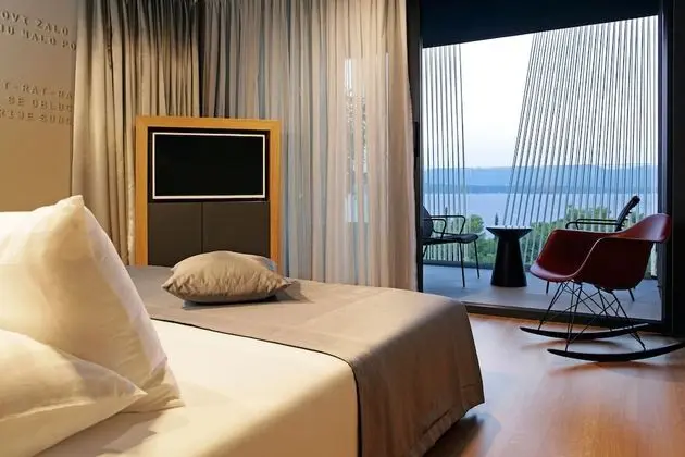 Superior Tek Büyük Yataklı Oda, Balkon, Deniz Manzaralı