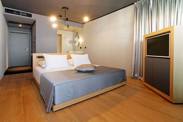 Superior Tek Büyük Yataklı Oda, Balkon, Deniz Manzaralı