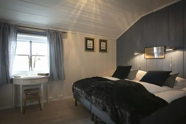 Tek Büyük Yataklı Oda, Ortak Banyo (Private WC)