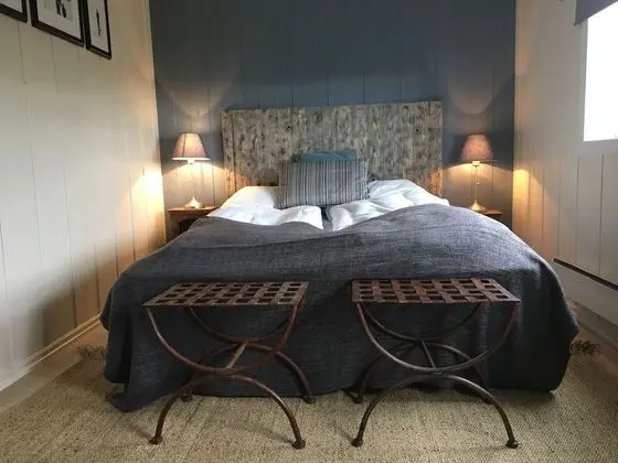 Tek Büyük Yataklı Oda, Ortak Banyo (Private WC)