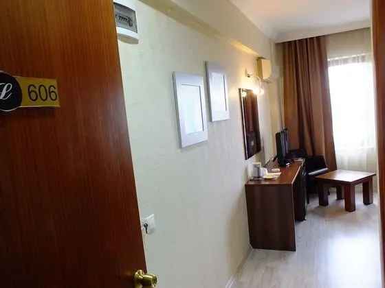 Tek Büyük Yataklı Oda