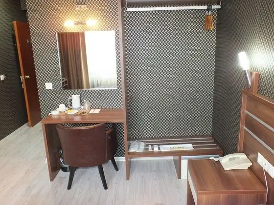 Tek Büyük Yataklı Oda
