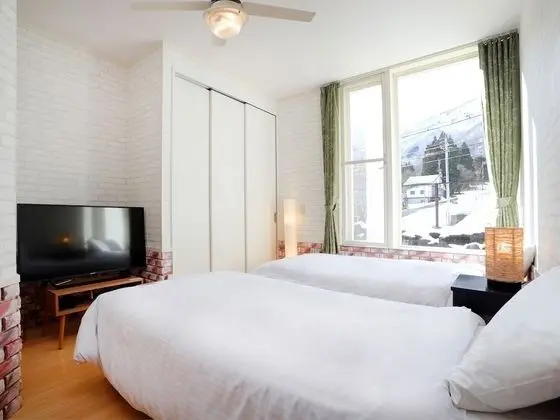 Classic Tek Büyük Yataklı Oda (for 3 Guests, Japanese Western Style)