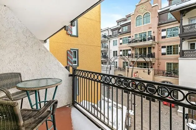 Ev, Birden Çok Yatak (Lifthouse 306, Studio Condo)