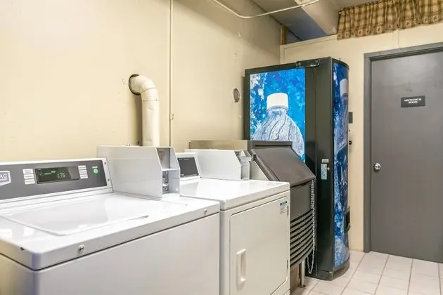 Ev, 1 Büyük (Queen) Boy Yatak ve Çekyat (Lifthouse Lodge: Studio Condo)