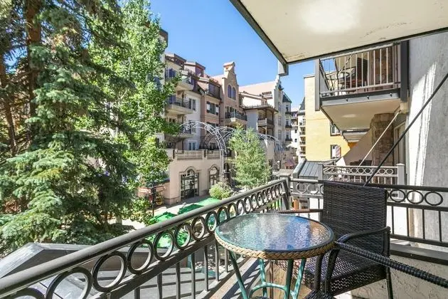 Ev, 1 Büyük (Queen) Boy Yatak ve Çekyat (Lifthouse Lodge: Studio Condo)