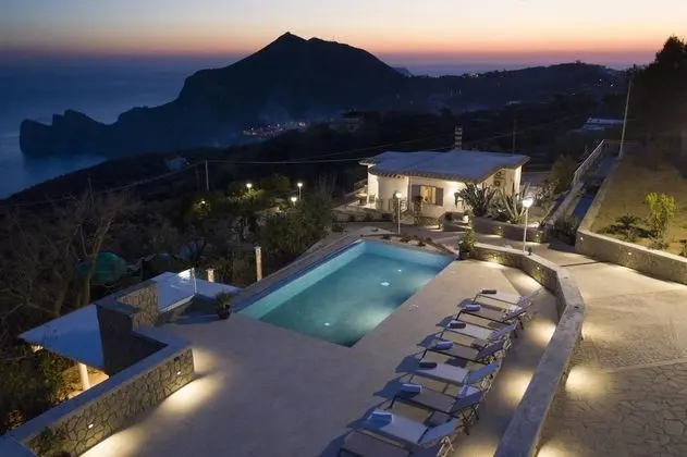 Villa, Sigara İçilebilir