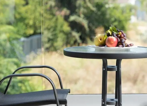 Deluxe Tek Büyük Yataklı Oda, Balkon, Bahçe Manzaralı