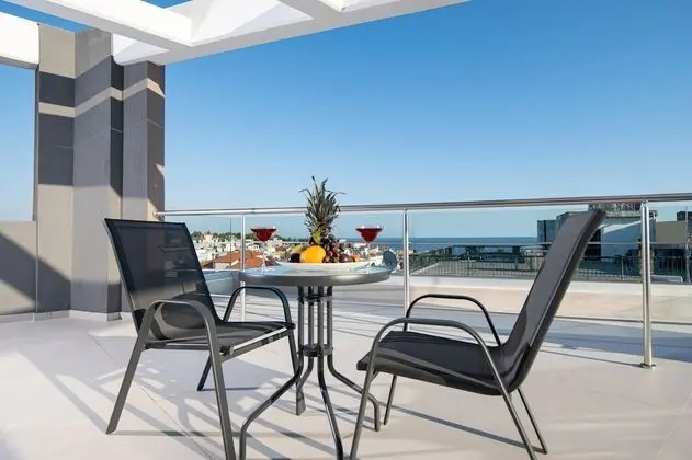 Deluxe Tek Büyük Yataklı Oda, Balkon, Deniz Manzaralı
