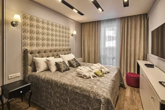 Business Tek Büyük Yataklı Oda