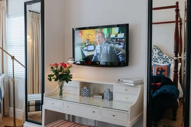 Honeymoon Tek Büyük Yataklı Oda (Bedford Manor)