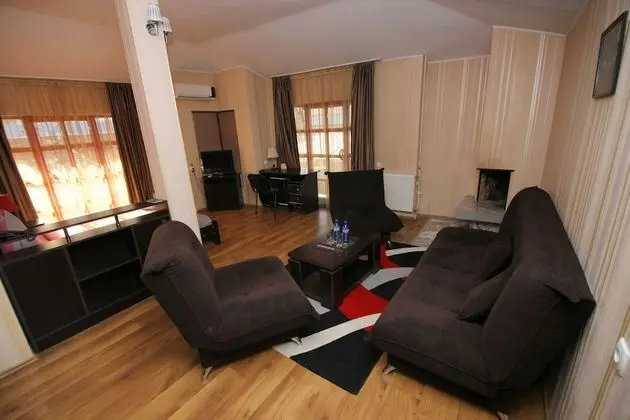 Stüdyo, Teras