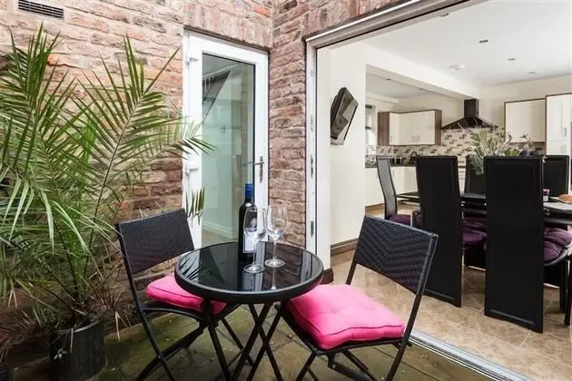Ev, 2 Yatak Odası (3 bathrooms )
